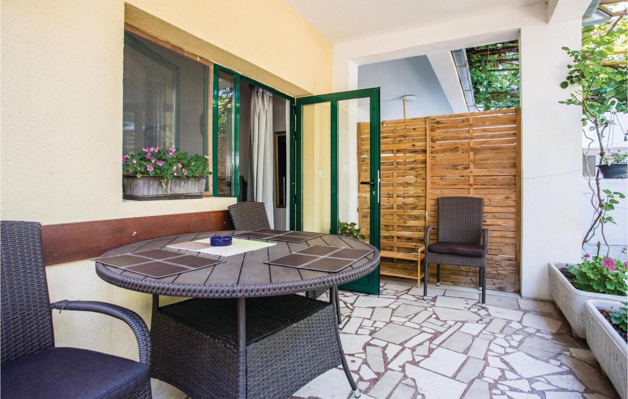 Awesome Apartment In Klek With Kitchen Exterior photo